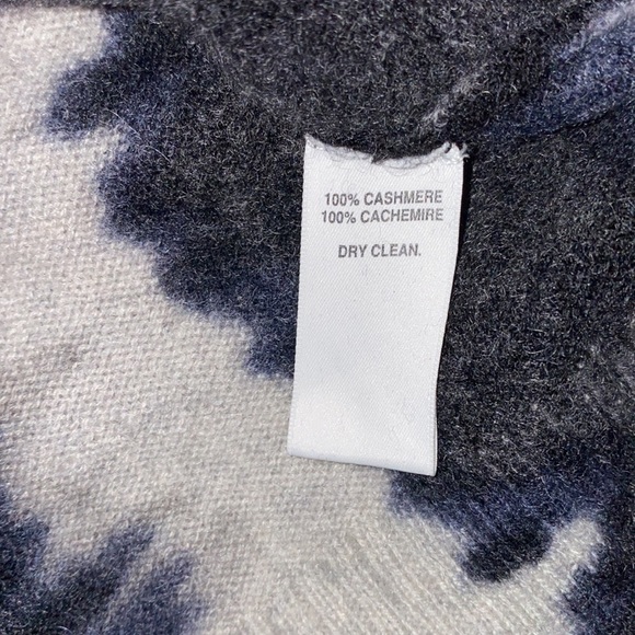 Saks 5th Avenue  women’s tie dye cashmere crew neck sweater Sz Xs - Picture 7 of 10
